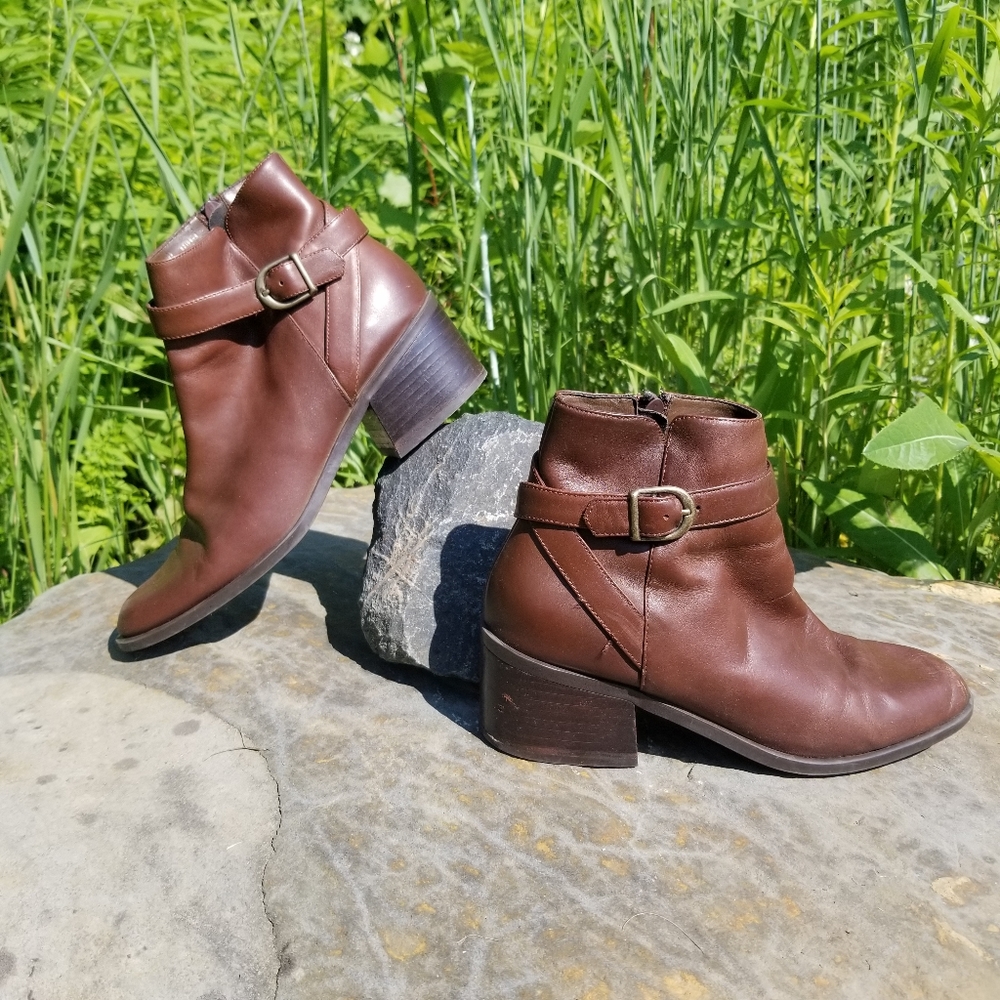 VTG 80s 90s Brown Leather Heeled Booties